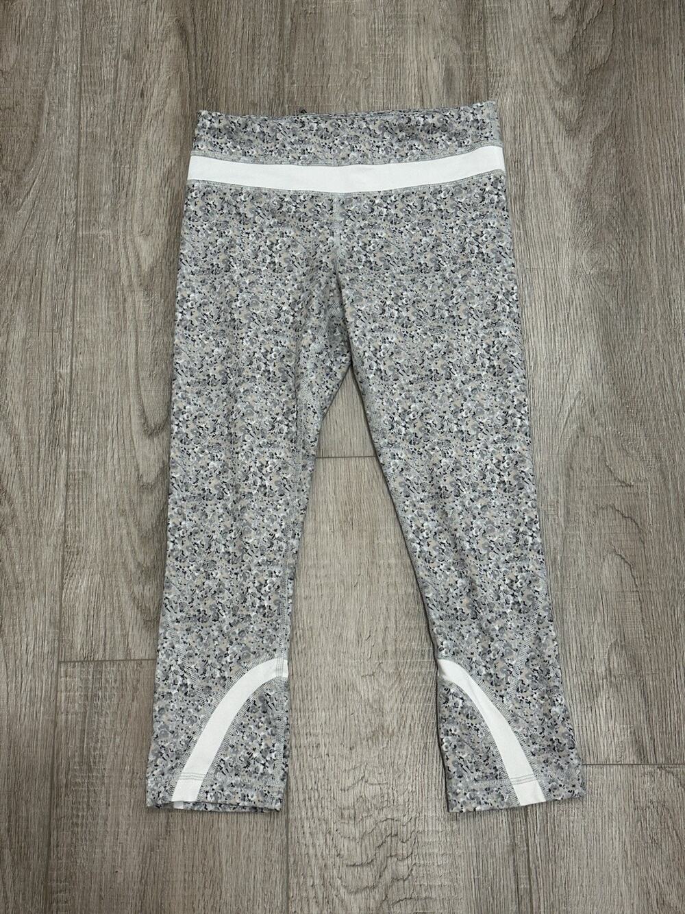Lululemon Run Pants 4 Inspire Crop II All Luxtreme Petite Fleur Silver Spoon
